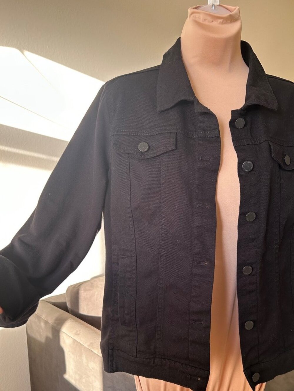 BELLE BY KIM GRAVEL Black Twill Denim Trucker Jacket Knit Back & Sleeves M EUC - Picture 8 of 11